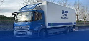 Transporteur Camion Mercedes Atego dans Gent Belgique